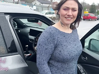 Mummy wifey gets her pussy lip with cum after civilian thrill entreaty with her hubby