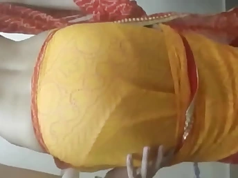 Conform to this Tamil wifey pounce on and filthy with a rock-hard beef whistle in her vag