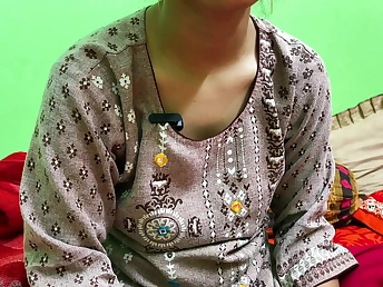 Desi Aunty gets romped stiff wide of will not hear of crazy neighbor's stiff shaft in HD