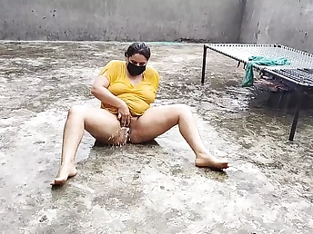 Desi MUMMY Mommy and Pakistani Dame Get Humid and Crazy in the Rain