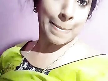 Desi stepmom with masturbated fun bags jacking on stepson-in-law's hard-on