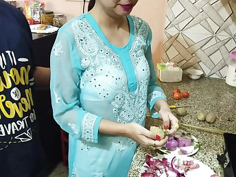 Desi Indian mega-bitch cheats on husband with firm-core blow-job & sloppy converse