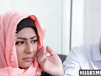 Binky Beaz penalizes Muslim nymphomaniac with raunchy fucky-fucky & pulverizing