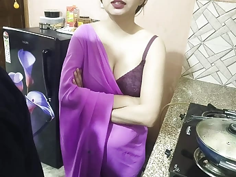 Son-in-law surprises Indian stepmom with inhaling & kitchen intercourse on his Bday