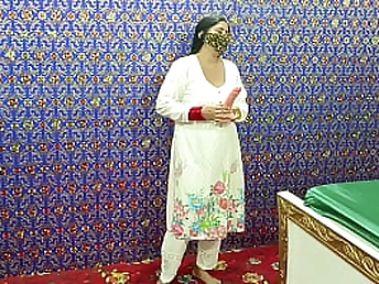 Nabilashehzadi's Desi Aunty Sex: A Superb-sized Fake-bone gets jammed in every crevice!