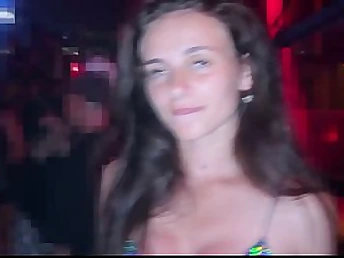 Flashing xnxx videos