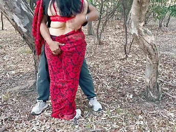 Super-fucking-hot Indian wifey with mate gets tough fucky-fucky in public & deepthroats rigid in saree