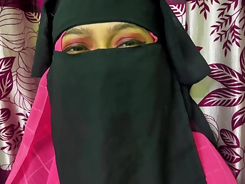 Desi Aunty's tight ass takes a constant pounding in HD uncensored Japanese sheet