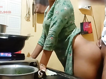 Observe this Indian COUGAR with a enormous booty get down and grubby in the kitchen