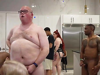 Observe Jay Playhard, Bigbootyandbeast, Largeness 3x, Luna Lark, Omgiana, Slave Lady, Tee Tee Knead