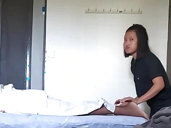 Bystander Rasiya Begum get a super-fucking-hot massage & a surprise finishing-off from bulldick