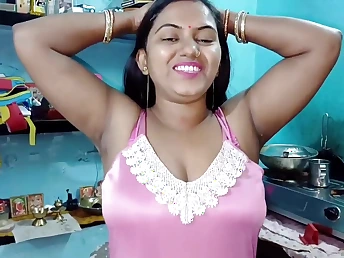 Ahead to this hot Indian mom in a fresh Bangladeshi saree with a bangla voice