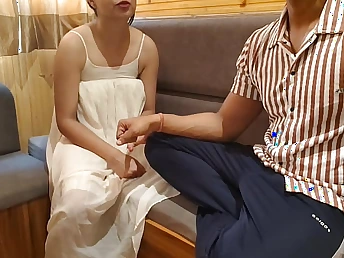 Desisaarabhabhi's first-ever idealist fuck tape: Mera wifey gets say no to big ass drilled in doggystyle