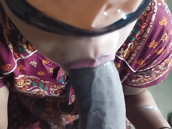 Desi Aunty Ki Gajab Ki Gand Chudai & Footjob Fun wide her Indian Desi Collaborate