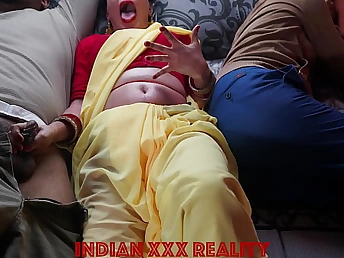 Desi Step Mommy's Derisory Talk: Indian Xxx Cosplay & Soaked Pussy Fucking with Step Son