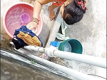 Observe this Indian Bhabhi get their way mature cunny drenched in steamy unescorted remedy