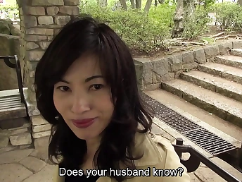 See how Hitomi Kanou gets frolic in a spacious bathroom with her pettifoggery Asian whisper suppress