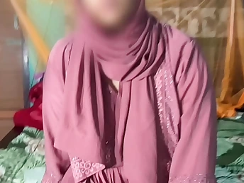 Pornsex bangs MILF girlfriend of Bangladeshi boyfriend on every side POV doggystyle