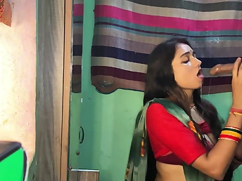 Witness Indian Desi Aunty and Her Super-steamy Desi Wifey Get Poked relating to a Desi Protrude